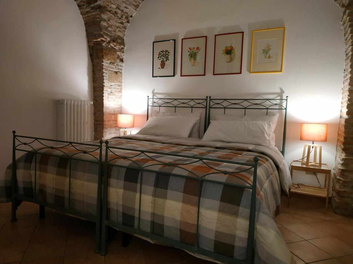 Bed And Breakfast In Piazza Orazio Venosa Εξωτερικό φωτογραφία